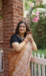 Gujrati Stitch work Saree on Pure Bangalore Silk of dark beige shade - Image 3