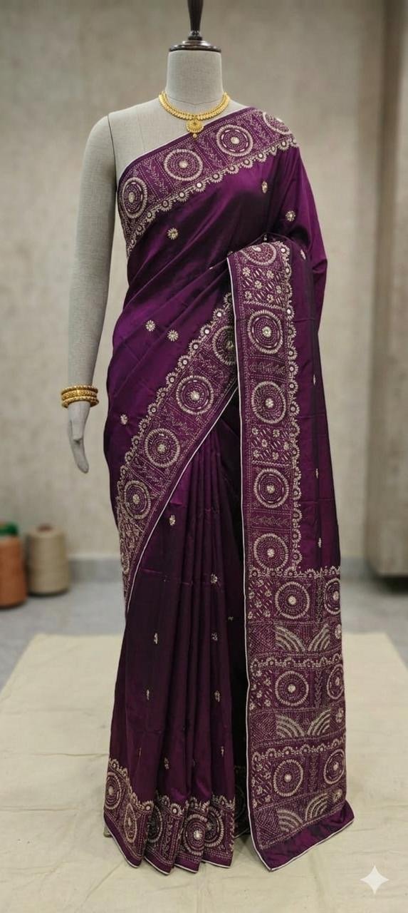 lambani-work-saree 7 Lambani Embroidery on Blended Silk Saree - Image 1